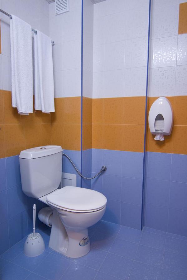 Arena Tarnovo Hotel - Free Private Parking Велико-Тирново Екстер'єр фото