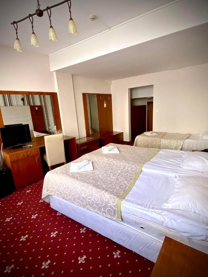 Arena Tarnovo Hotel - Free Private Parking Велико-Тирново Екстер'єр фото