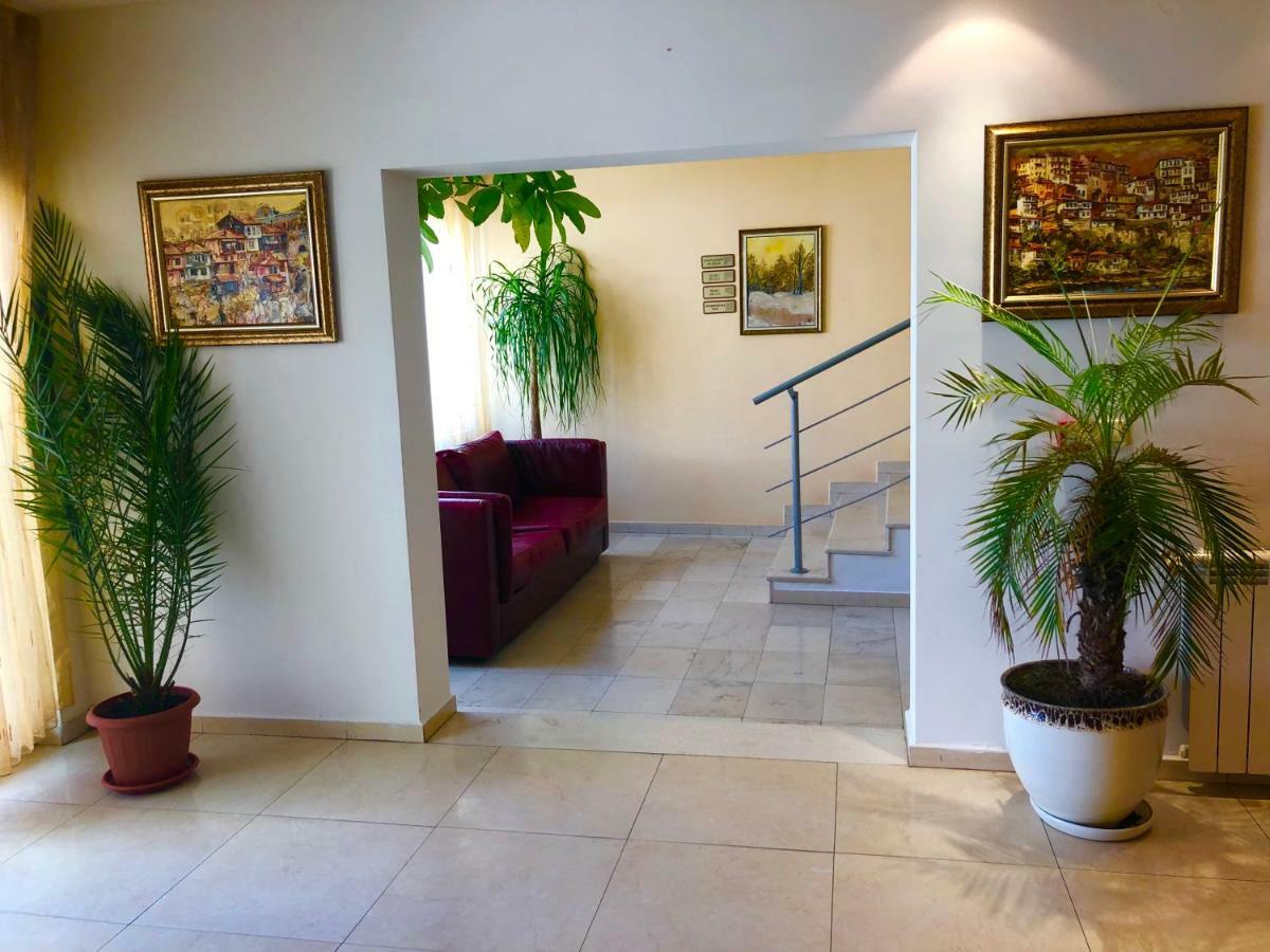 Arena Tarnovo Hotel - Free Private Parking Велико-Тирново Екстер'єр фото